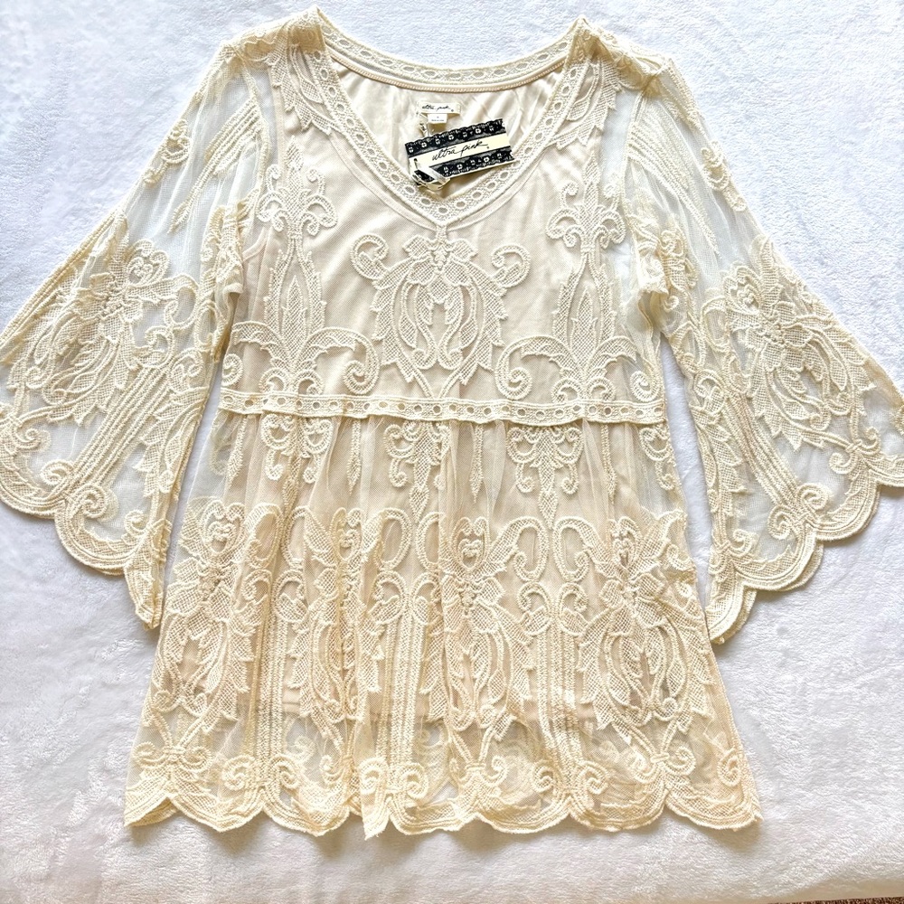 ULTRA PINK Cream Long Sleeve Lace Boho Tunic Top--M